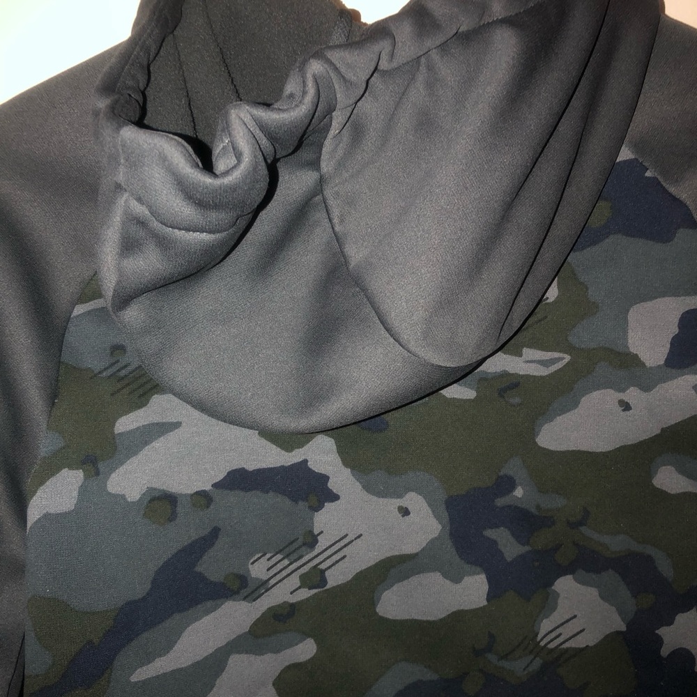 Nike Dri- Fit Camo Zip Up Hooded Training Jacket - Picture 6 of 8